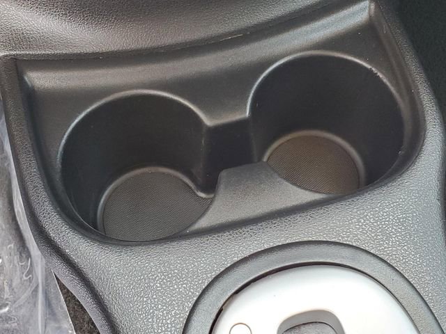 Used 2016 Nissan Versa SV image 25