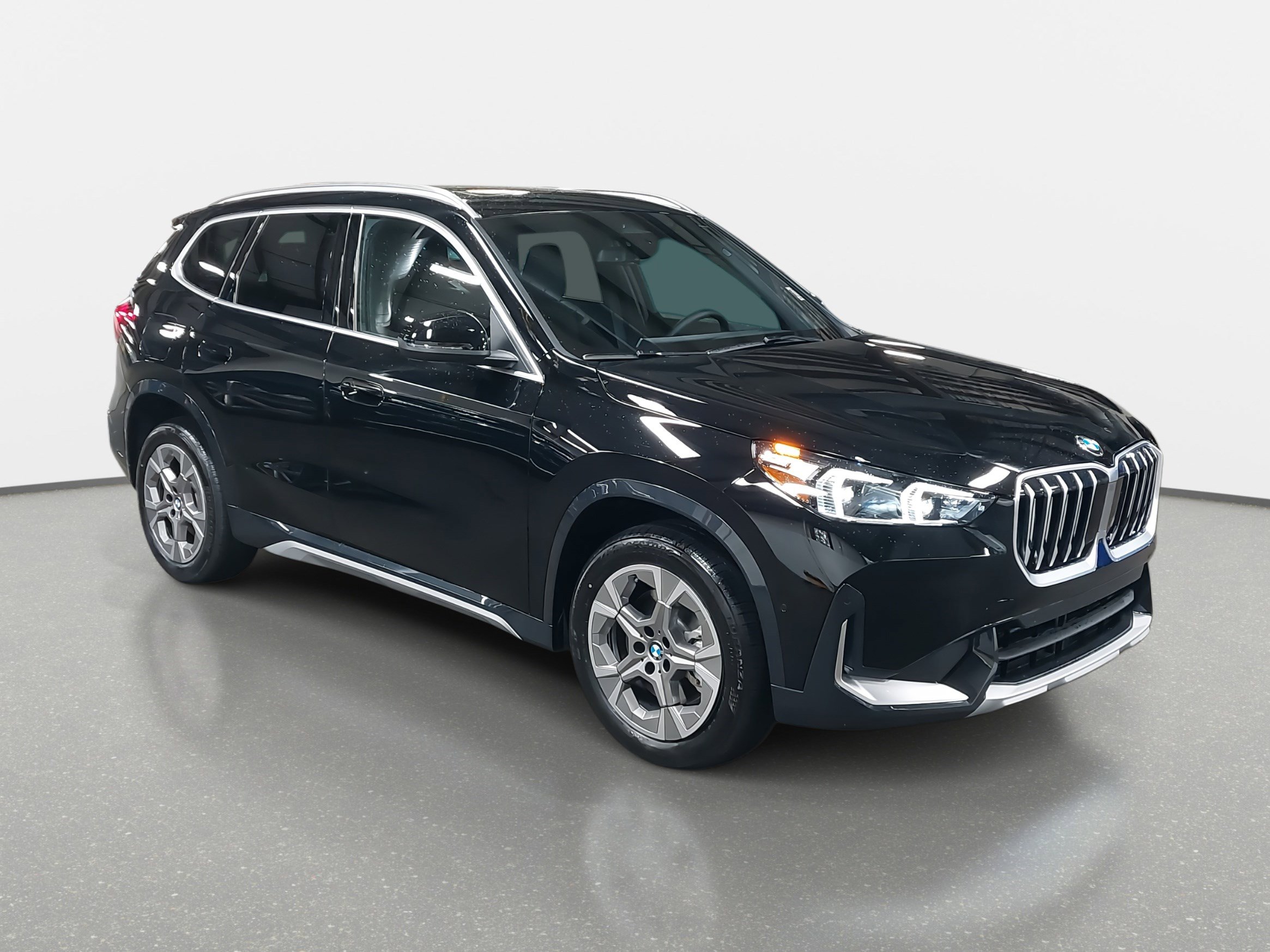 New 2026 BMW X1 xDrive28i w/ Convenience Package image 3