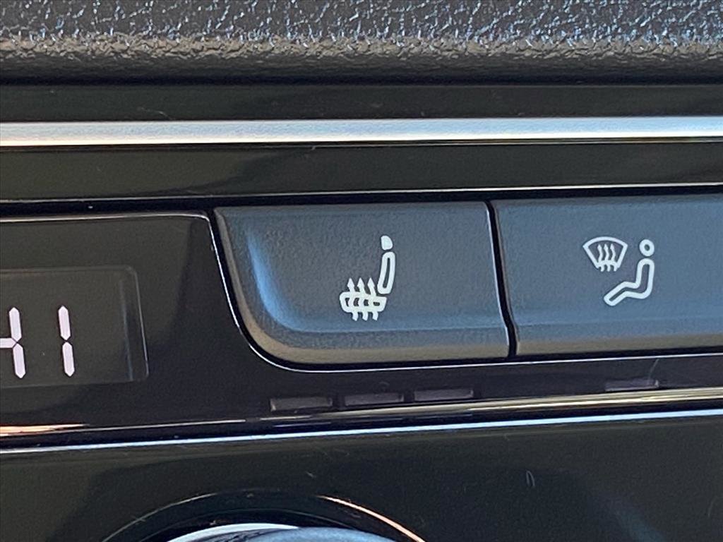 Certified 2023 Volkswagen Atlas SE w/ Panoramic Sunroof Package image 12