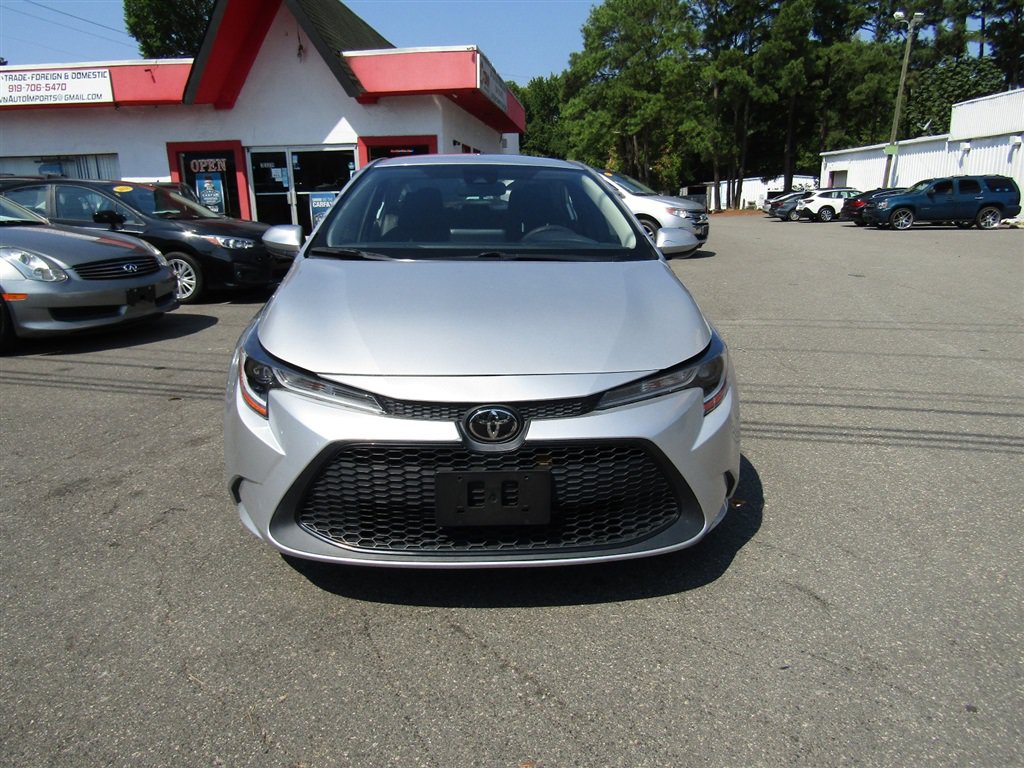 Used 2022 Toyota Corolla LE w/ Carpet Mat Package (TMS) FWD image 2