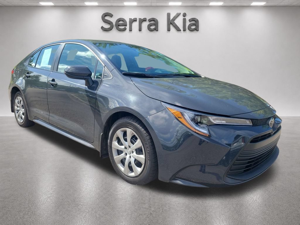 Used 2025 Toyota Corolla LE FWD image 7