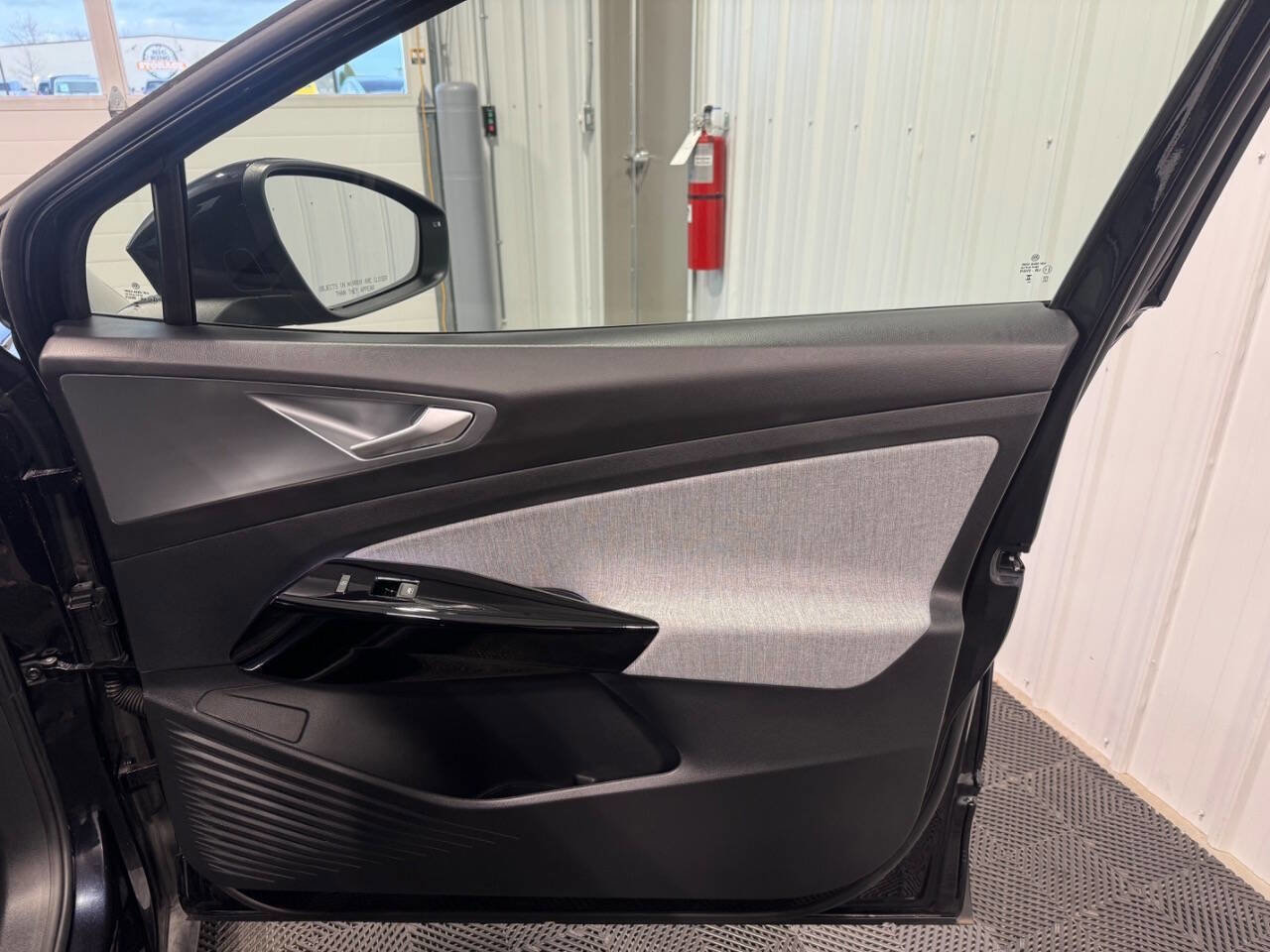 Used 2023 Volkswagen ID.4 S image 16