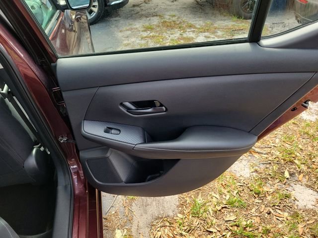 Used 2024 Nissan Sentra SV FWD image 30