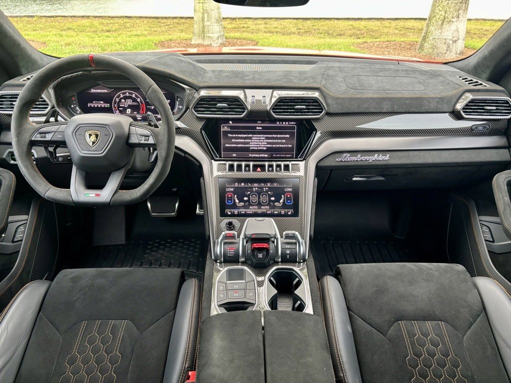 Used 2023 Lamborghini Urus Performante image 30