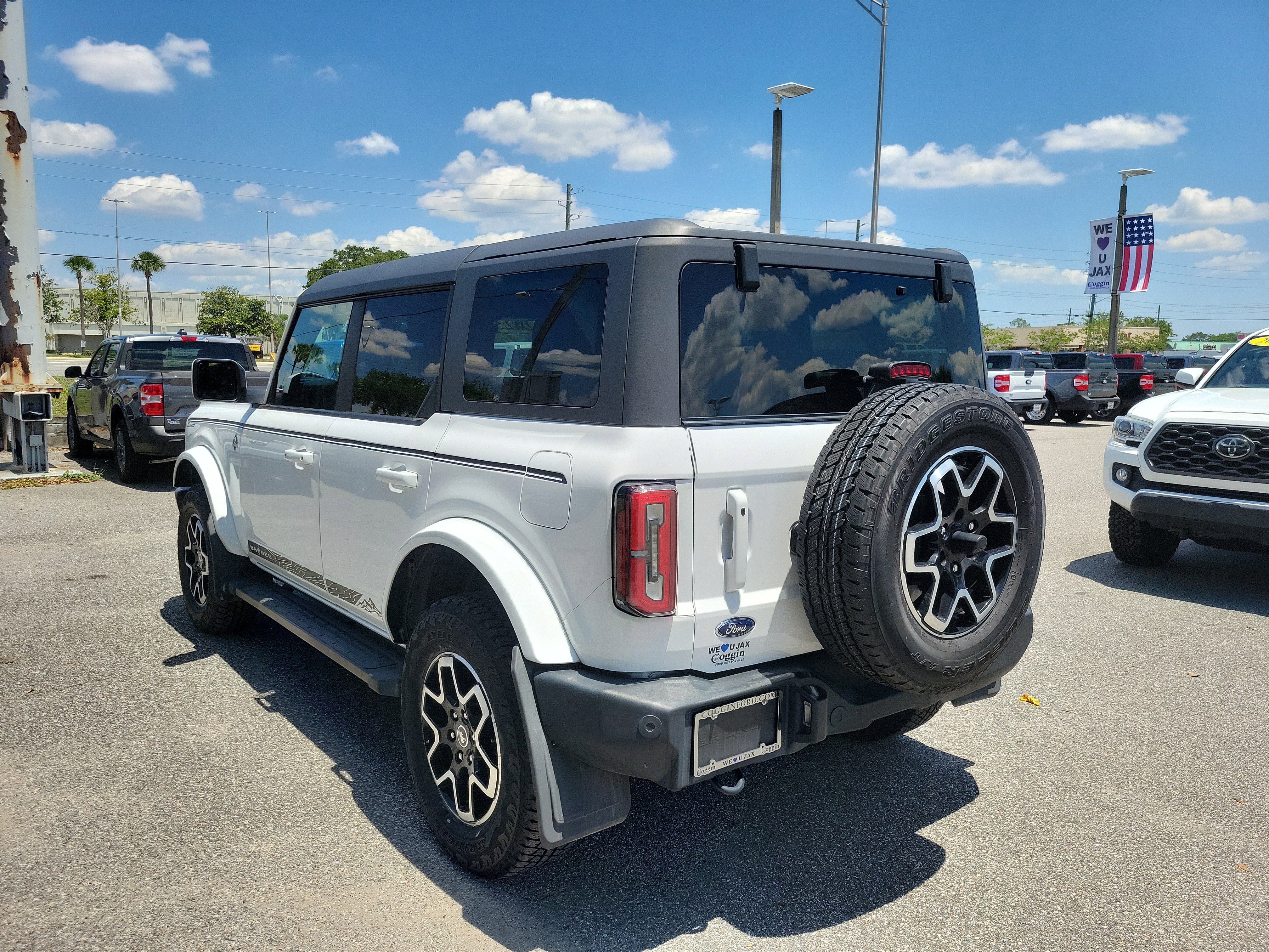 Used 2023 Ford Bronco Outer Banks AWD/4WD image 4