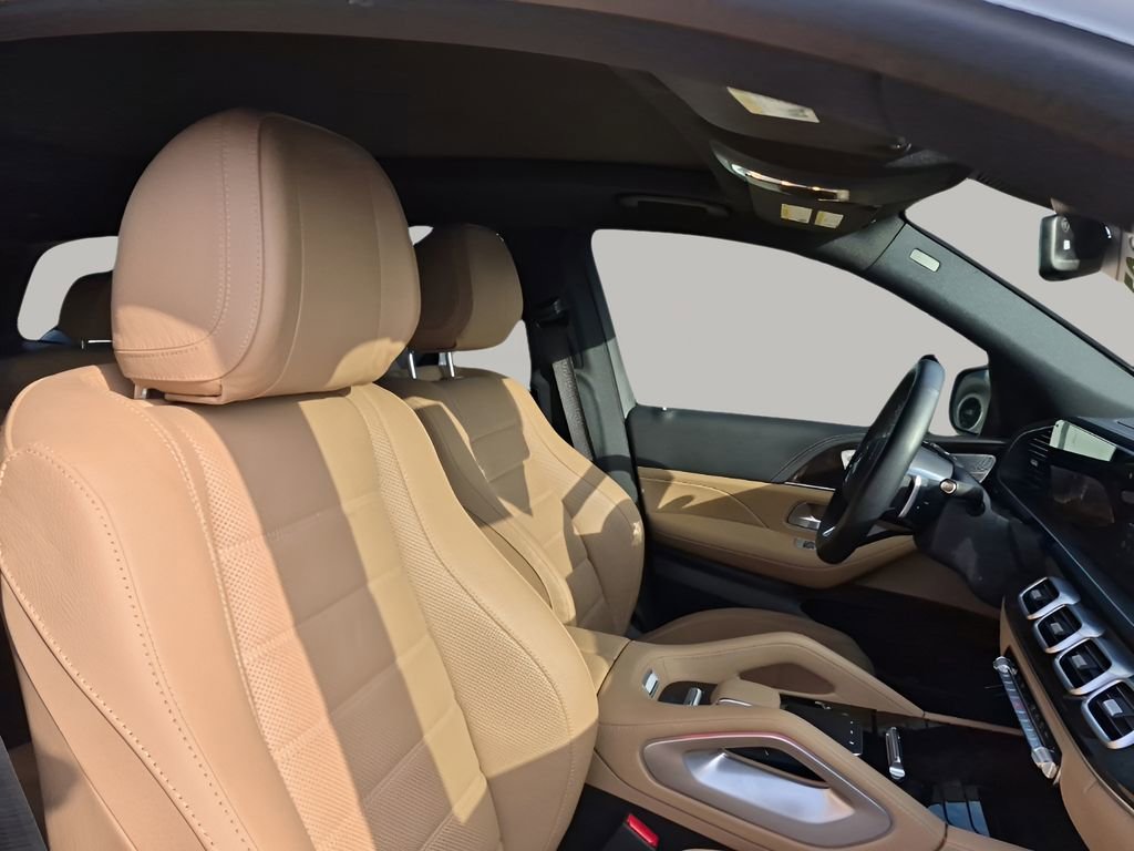 Used 2024 Mercedes-Benz GLS 450 4MATIC image 15