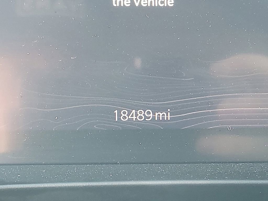 Used 2024 Jeep Grand Cherokee L Laredo image 10