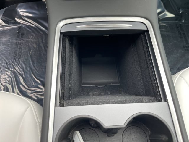 Used 2023 Tesla Model Y Performance AWD/4WD image 16