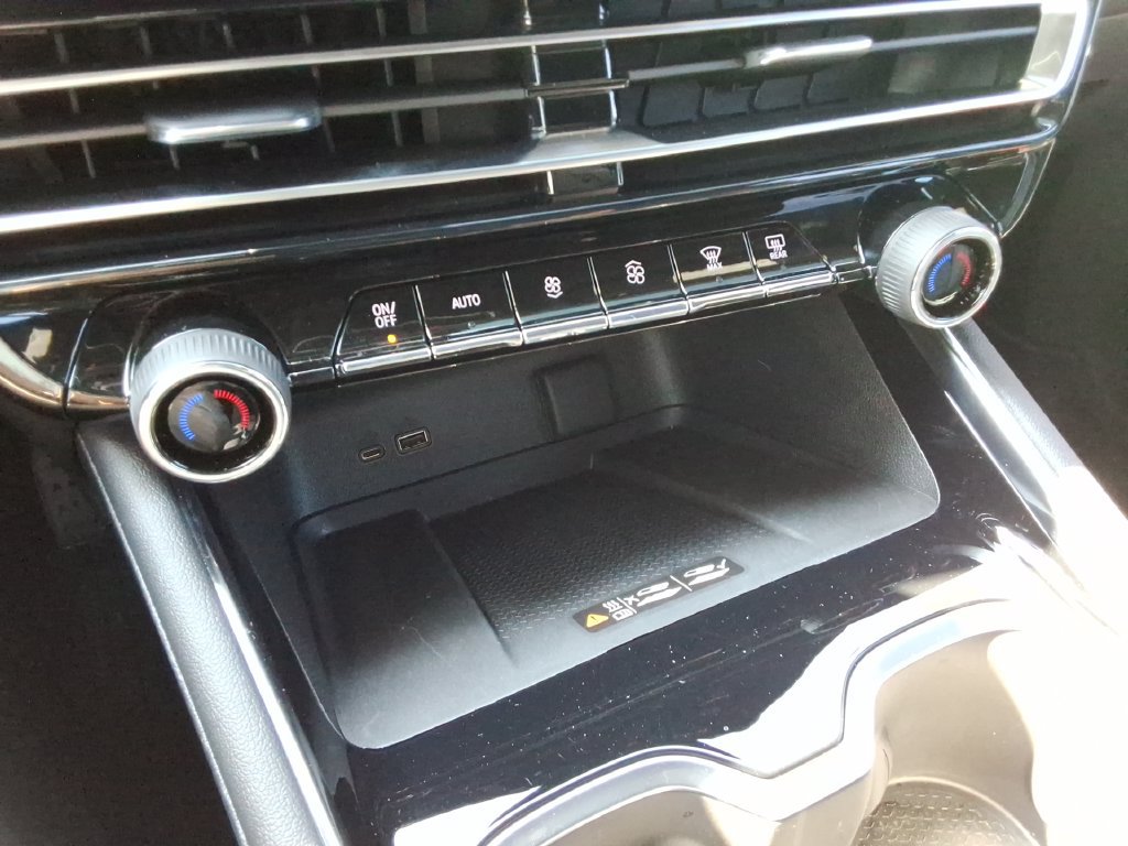 Certified 2026 Chevrolet Traverse RS FWD image 33