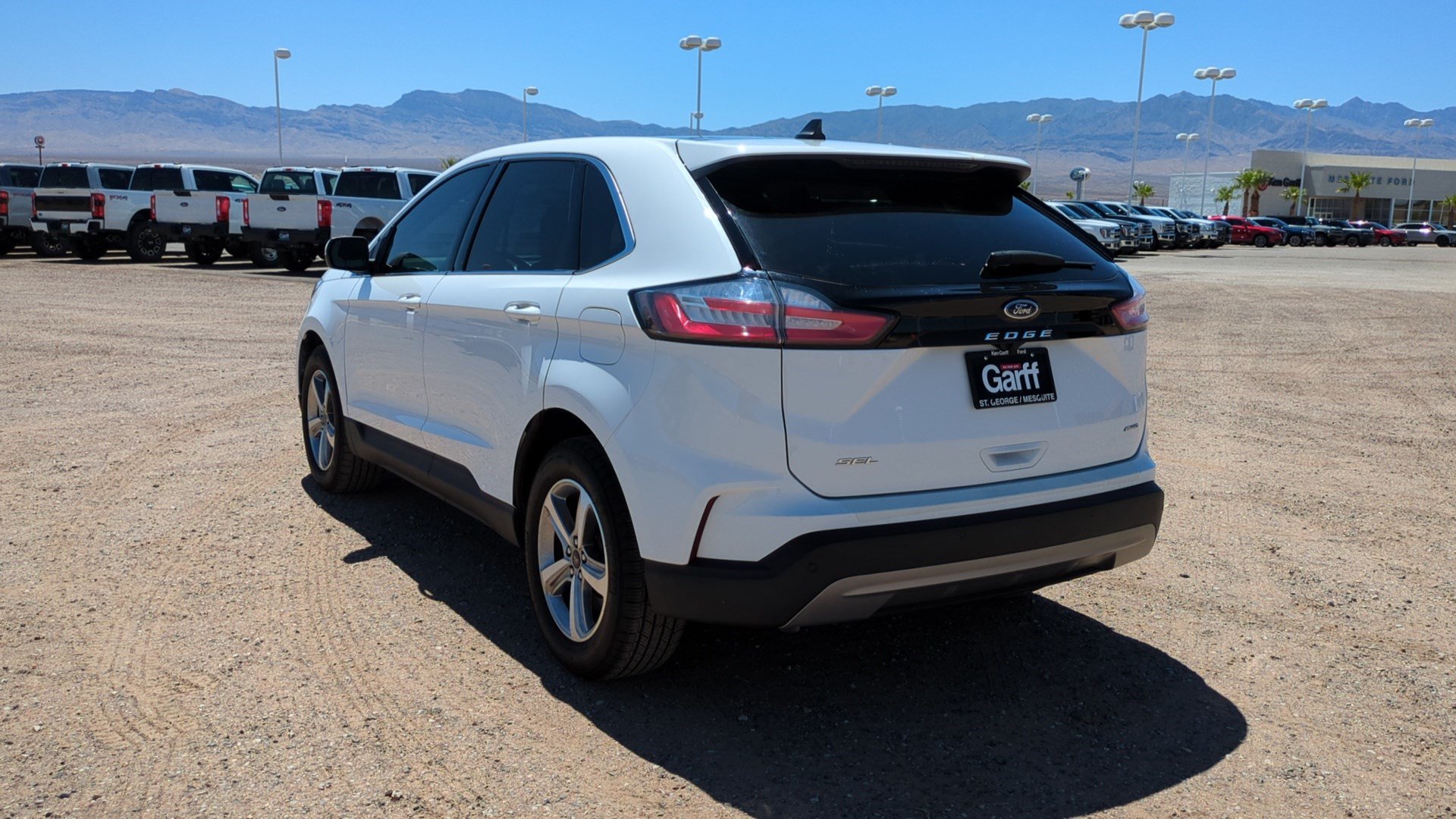 Used 2023 Ford Edge SEL w/ Convenience Package AWD/4WD image 5