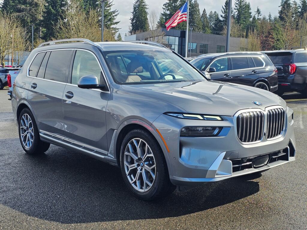 Used 2026 BMW X7 xDrive40i image 3