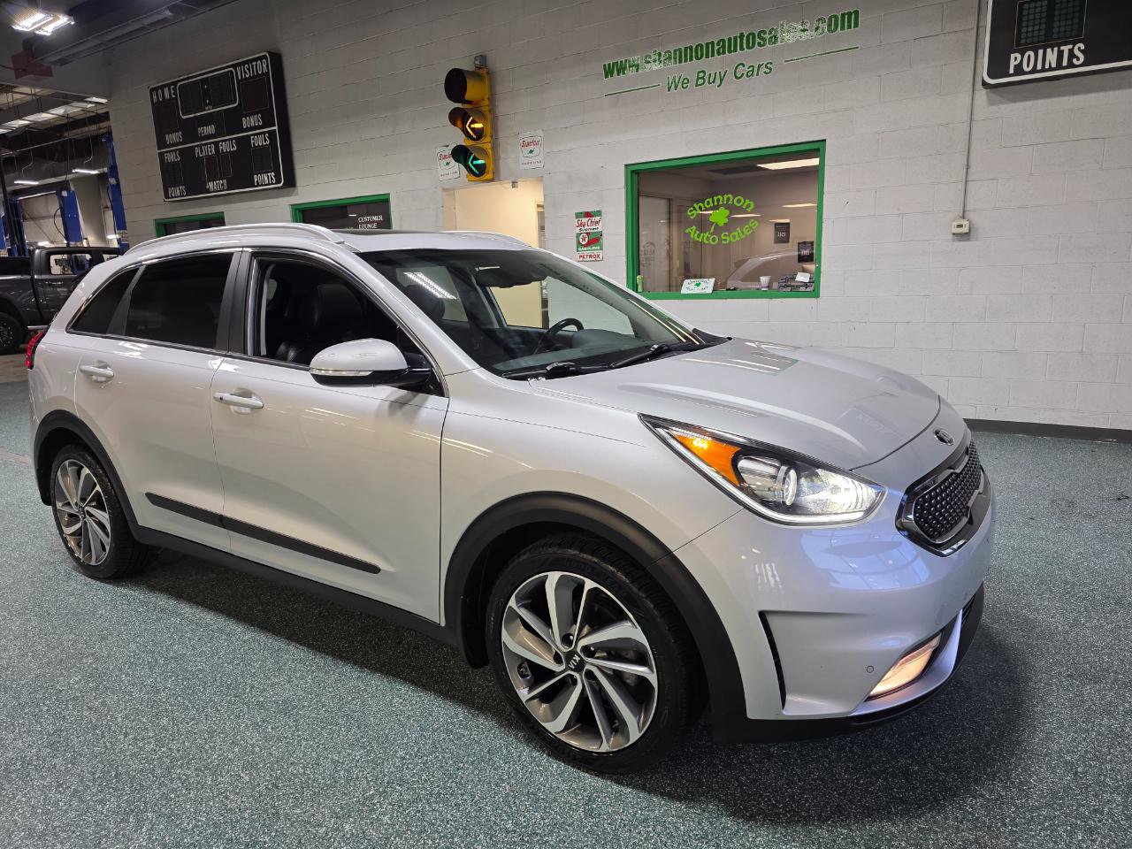 Used 2018 Kia Niro Touring image 4