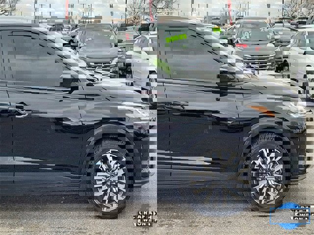 Certified 2024 Nissan Kicks SV image 2