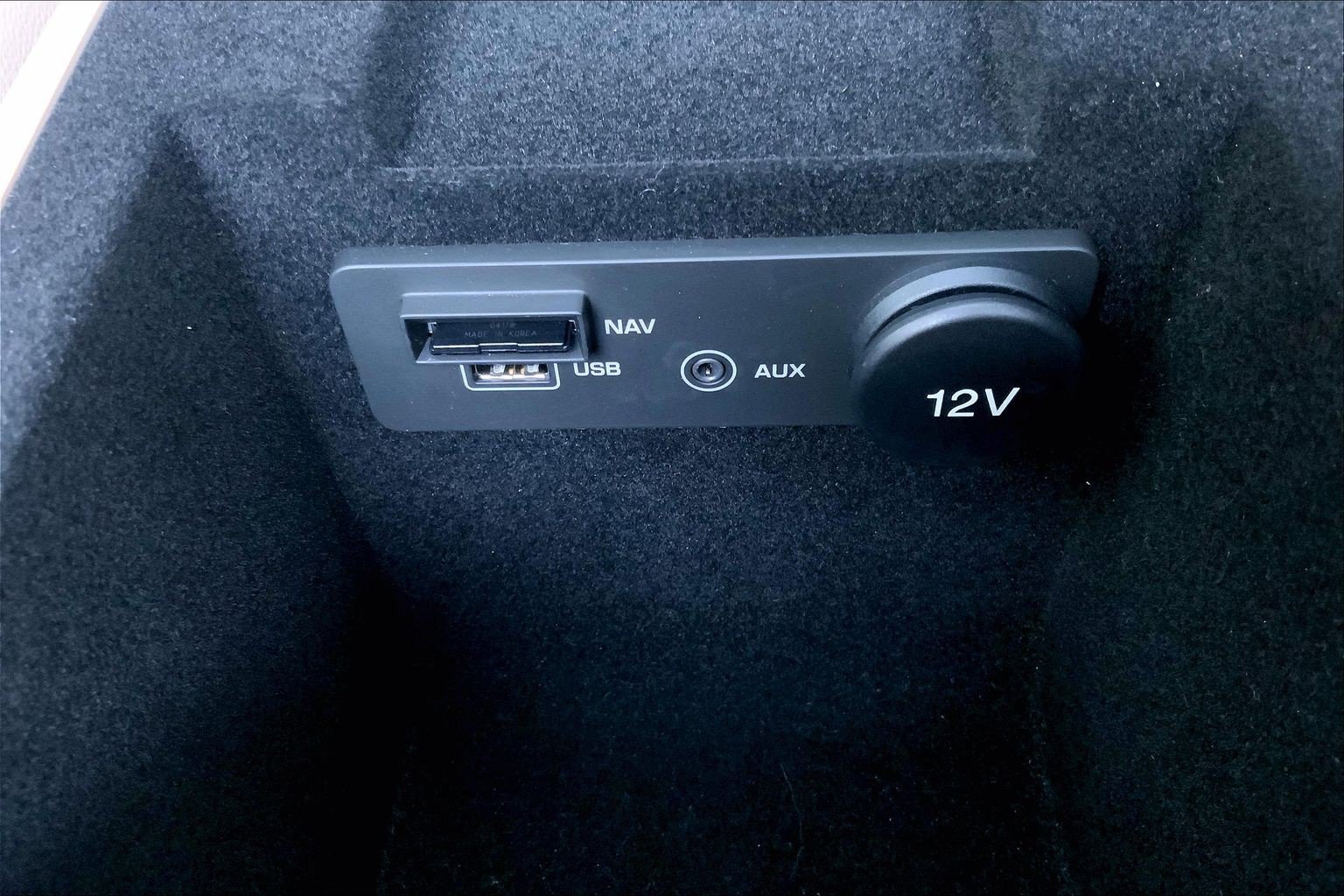 Used 2018 Jaguar XF Premium AWD/4WD image 35