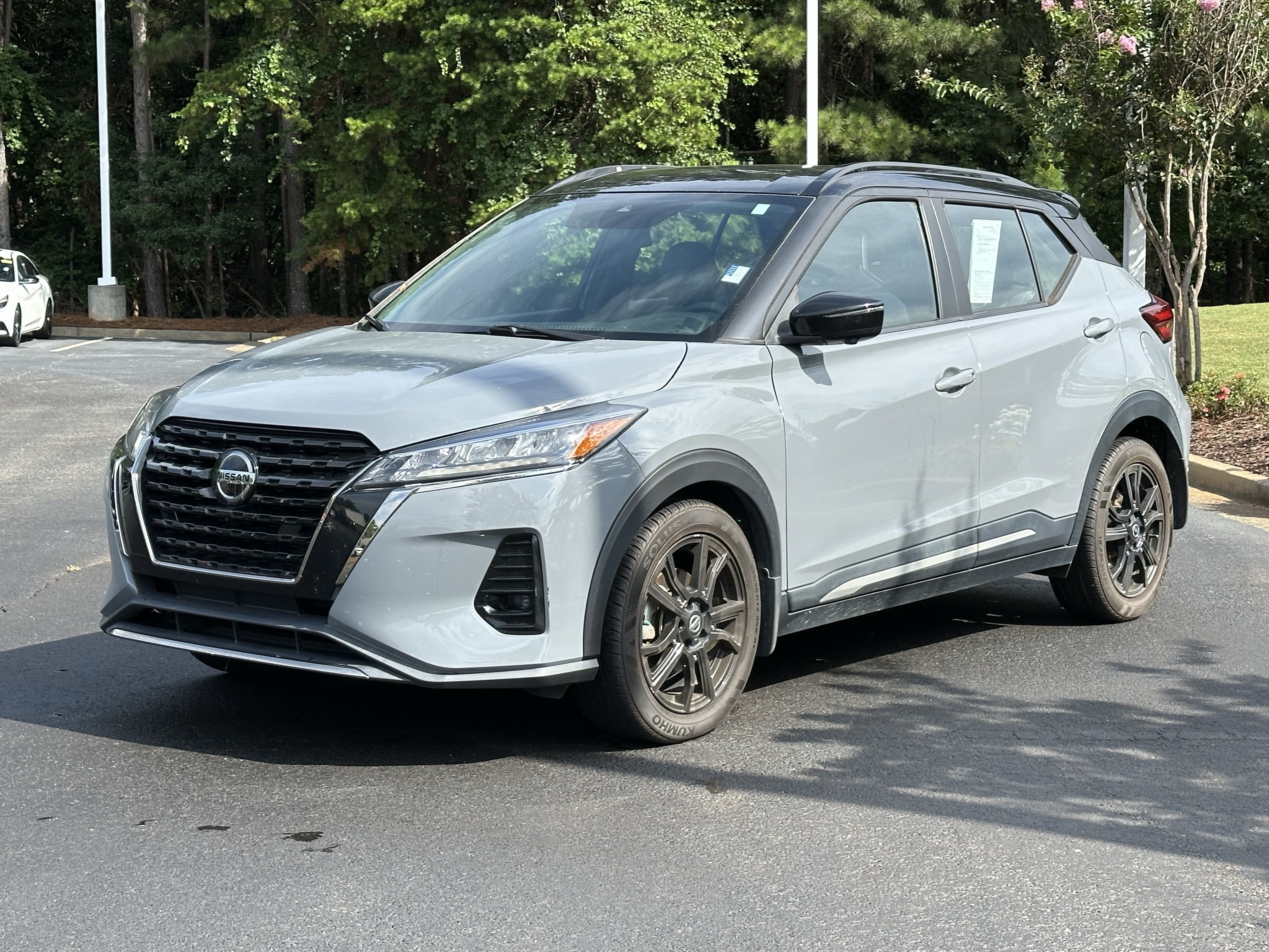 Used 2021 Nissan Kicks SR w/ SR Premium Package FWD image 5