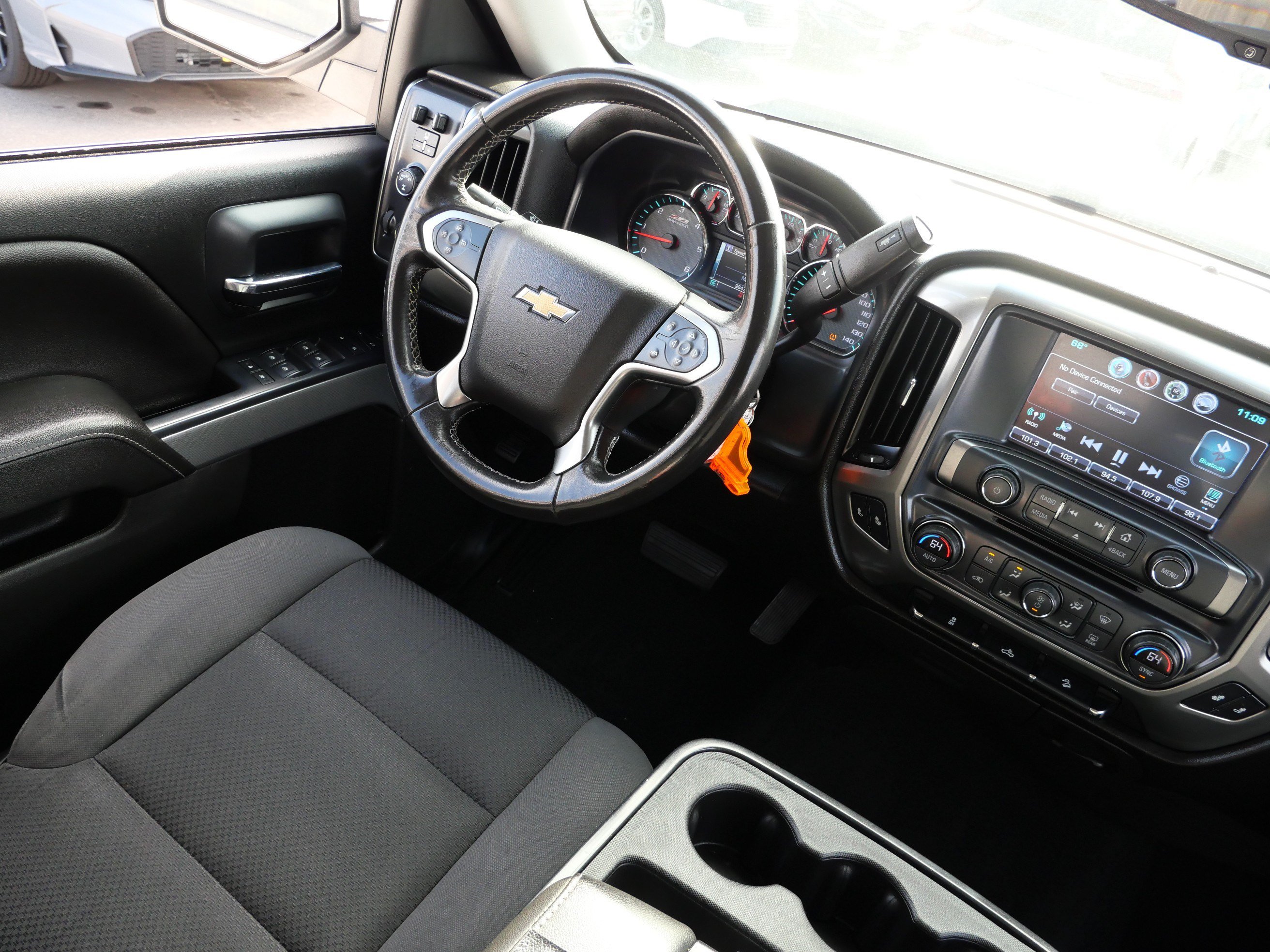 Used 2018 Chevrolet Silverado 1500 LT w/ All Star Edition AWD/4WD image 9