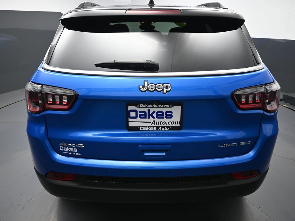 Used 2024 Jeep Compass Limited image 33
