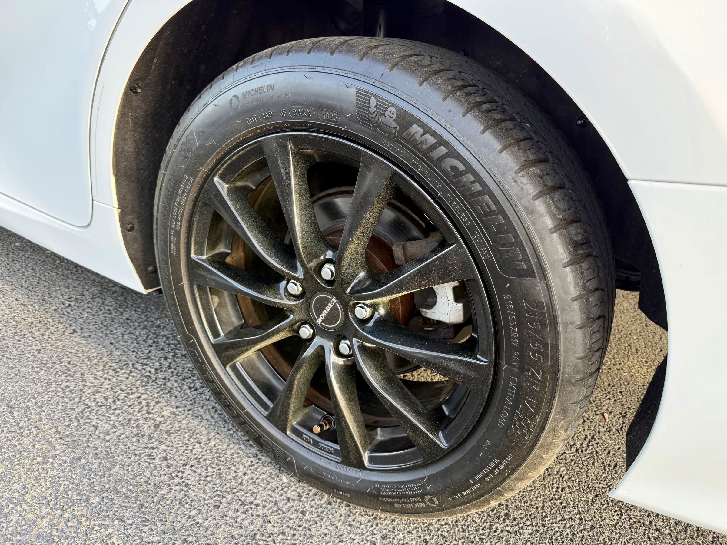 Used 2018 Toyota Camry LE FWD image 14