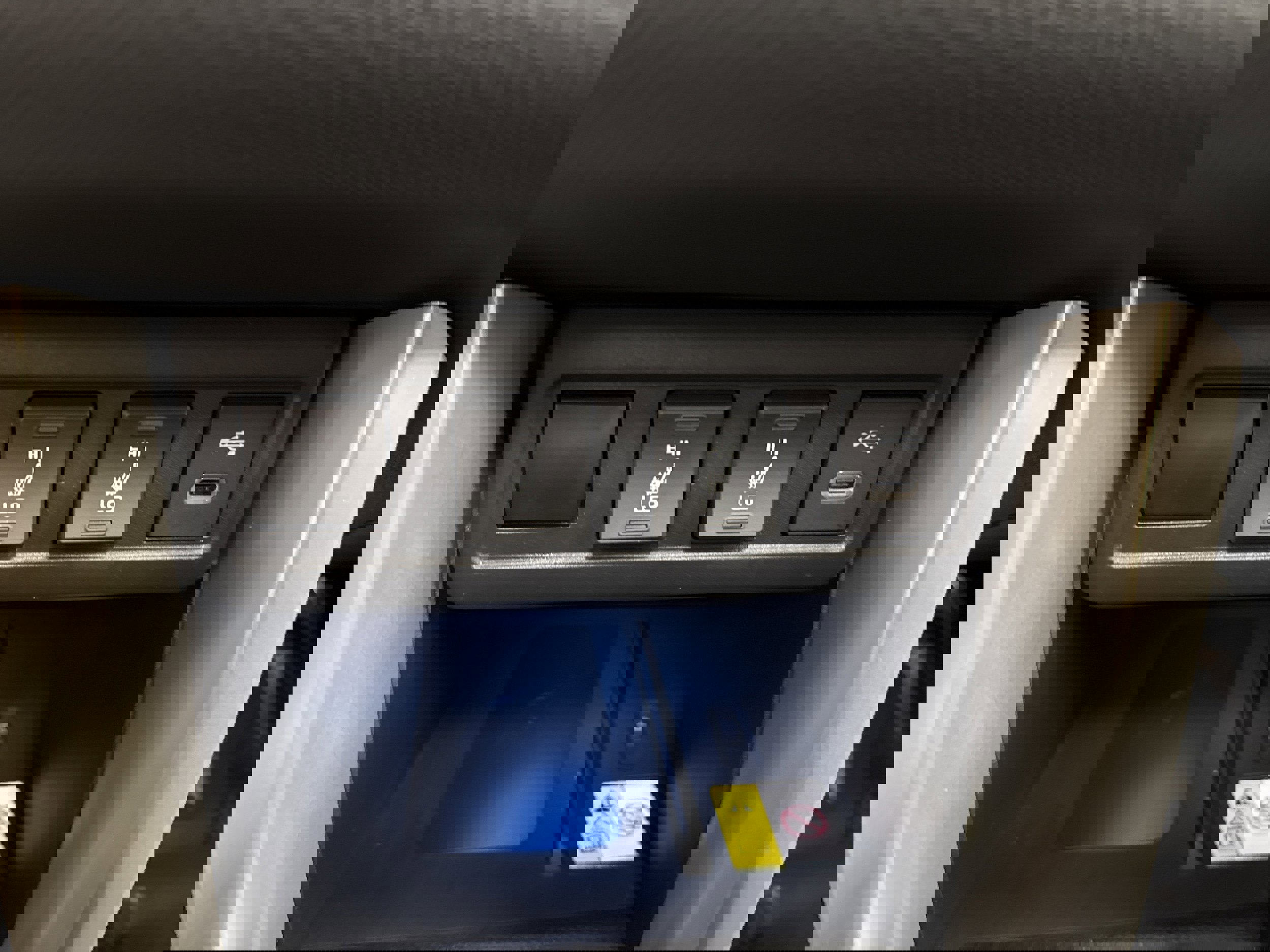 Used 2023 Toyota Corolla Cross XLE w/ Convenience Package image 35