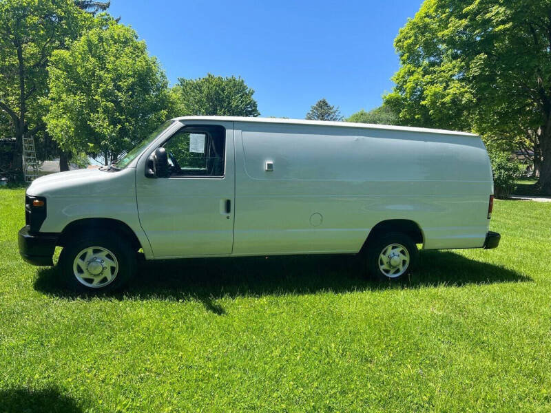 Used 2014 Ford E-250 and Econoline 250 Extended w/ Commercial Cargo Van Package RWD image 2