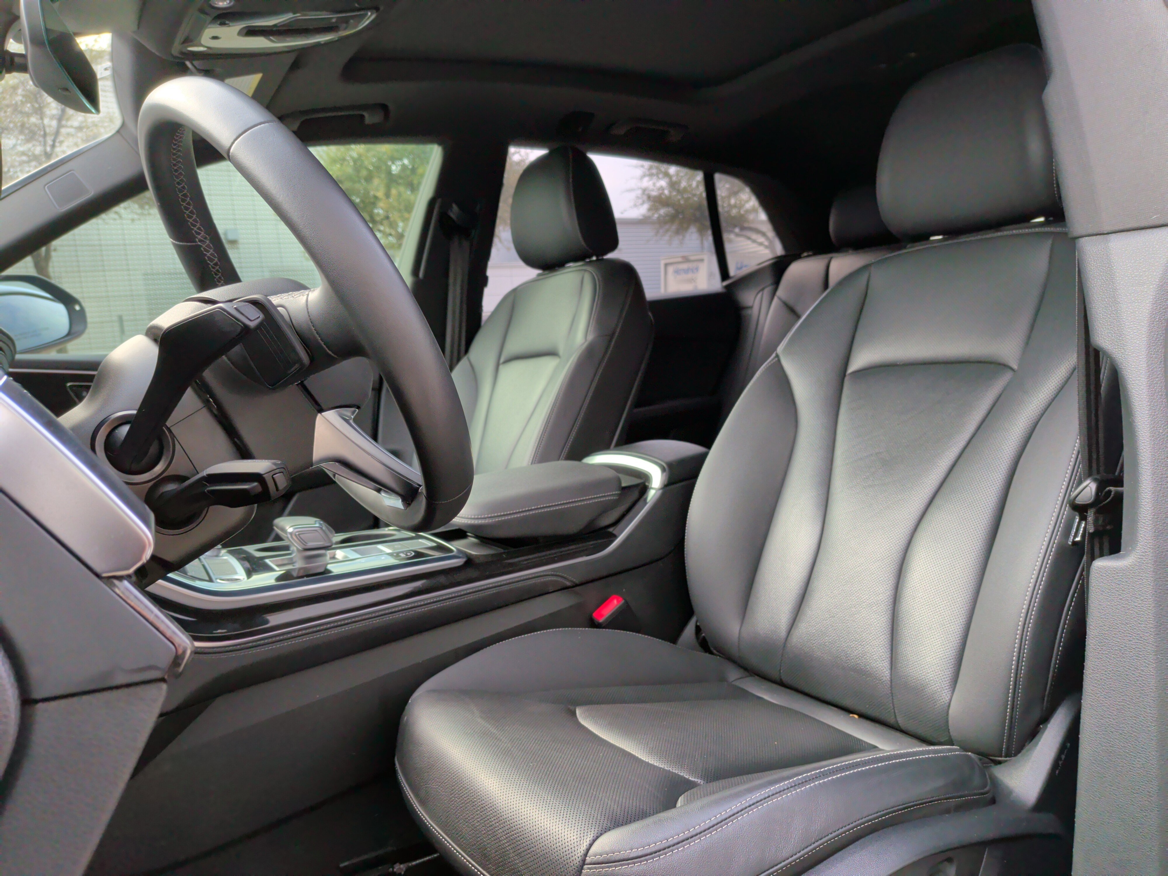 Used 2023 Audi Q8 Premium Plus w/ Premium Plus Package image 16