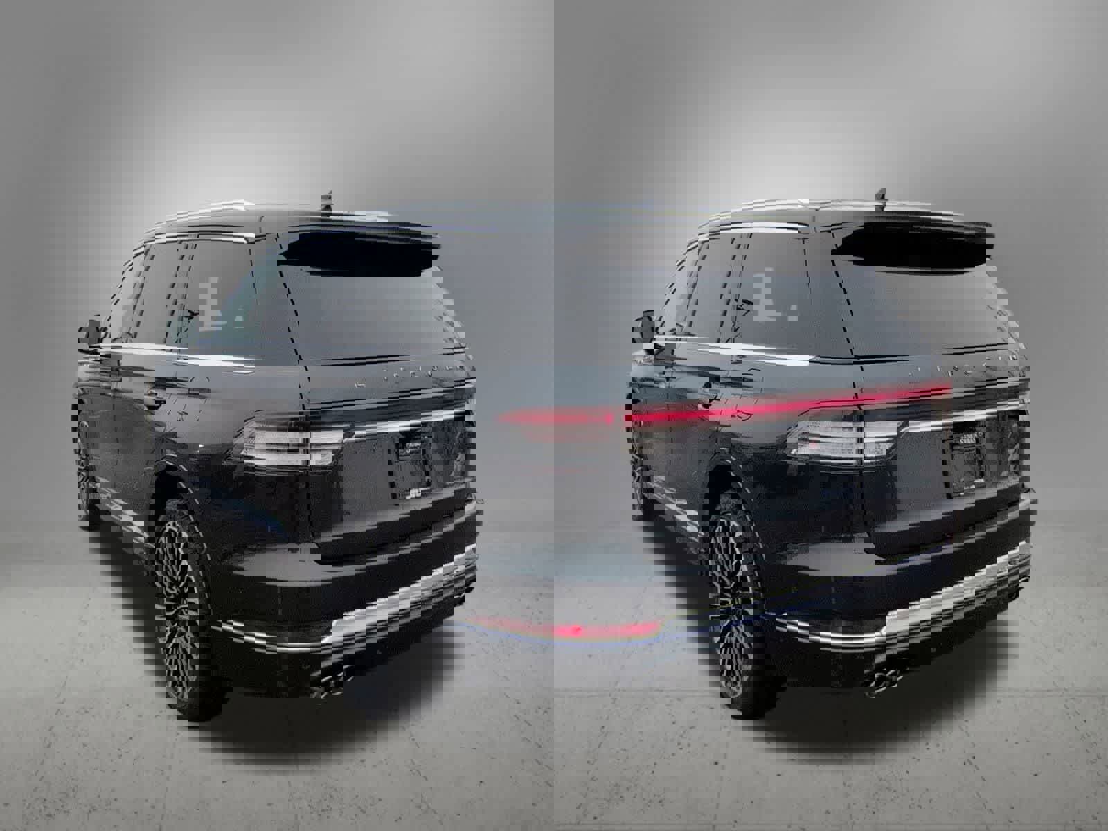 Used 2022 Lincoln Aviator Black Label w/ Dynamic Handling Package image 4