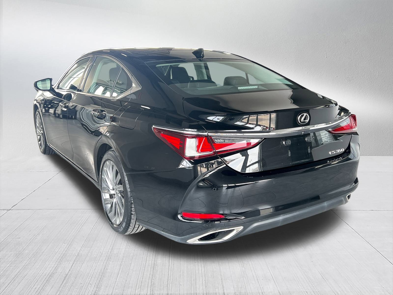 Used 2019 Lexus ES 350 image 4