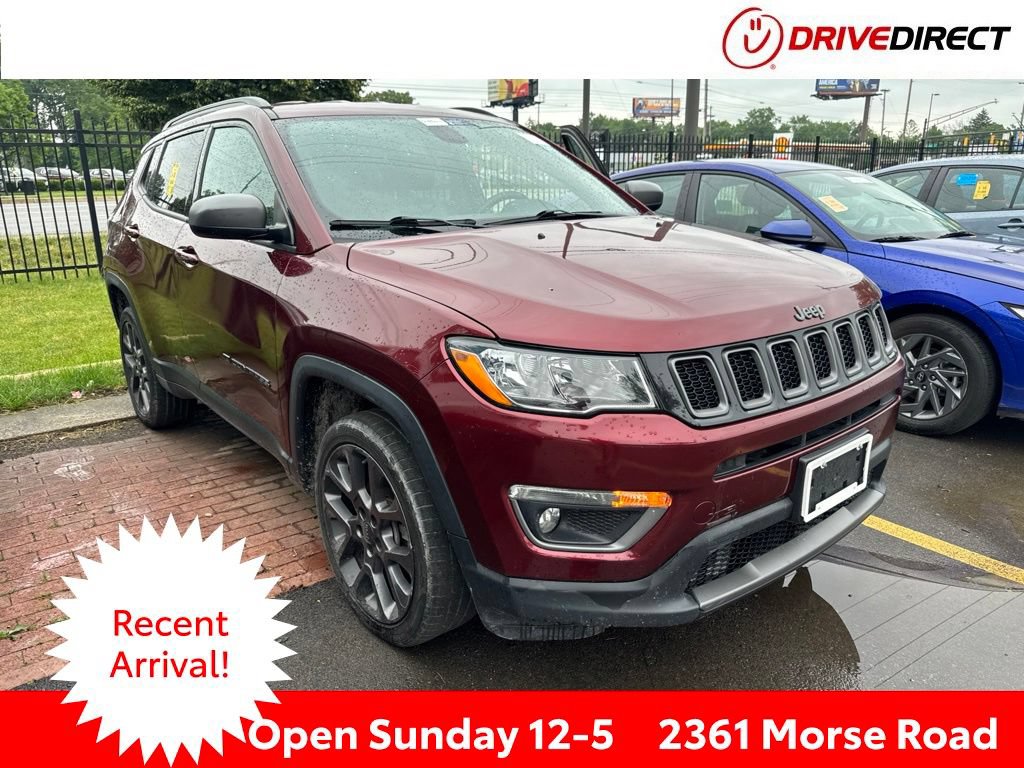 Used 2021 Jeep Compass Latitude AWD/4WD image 1