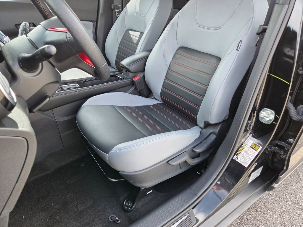 Used 2024 Nissan Kicks SR w/ SR Premium Package image 14