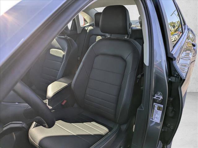 Certified 2024 Volkswagen Jetta SE FWD image 15