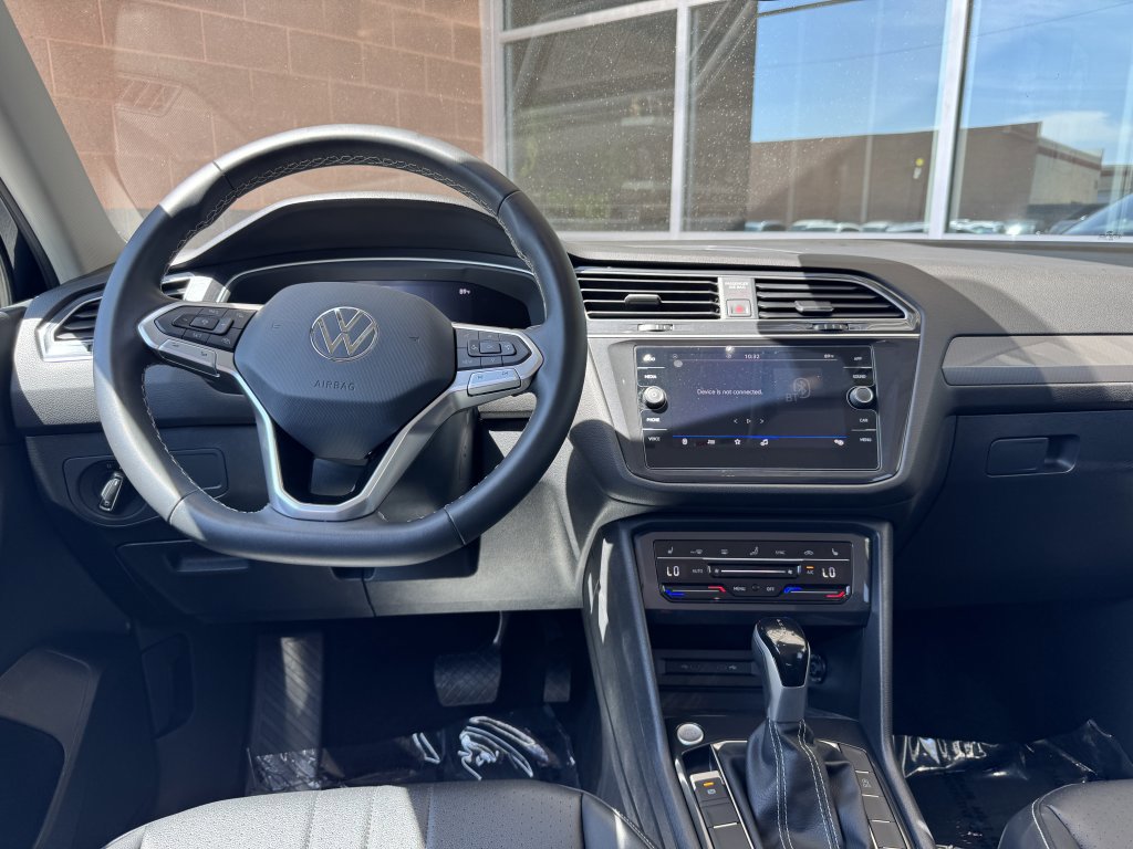 Used 2023 Volkswagen Tiguan SE image 16
