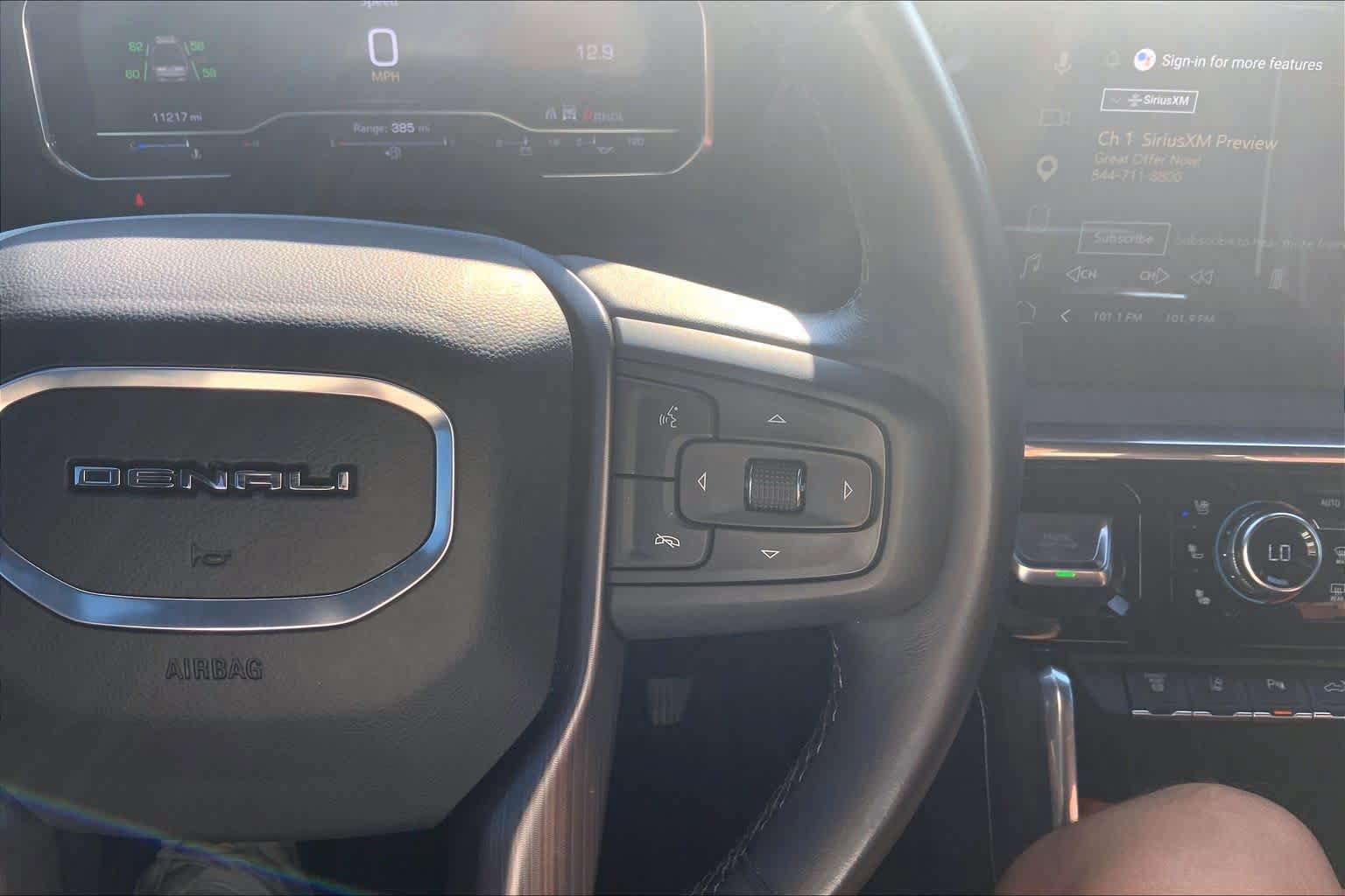Used 2025 GMC Sierra 2500 Denali Ultimate AWD/4WD image 25