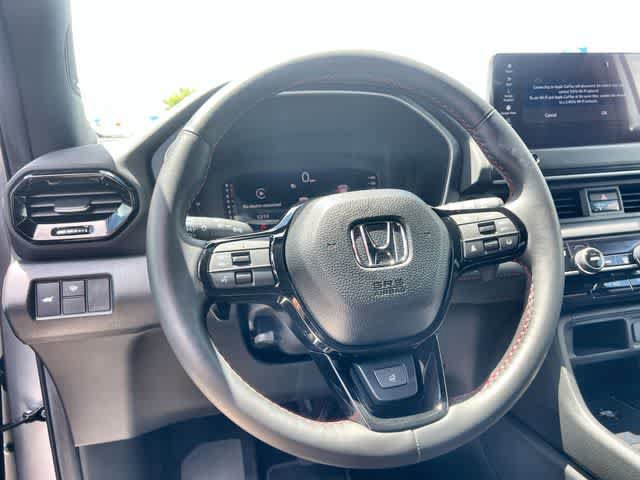 Certified 2026 Honda Pilot Black Edition image 17
