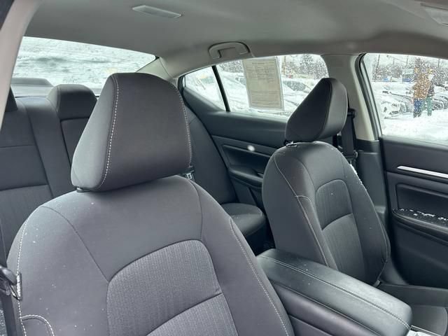 Used 2023 Nissan Altima 2.5 SV FWD image 32