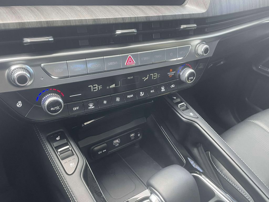 Used 2024 Kia Telluride EX image 30