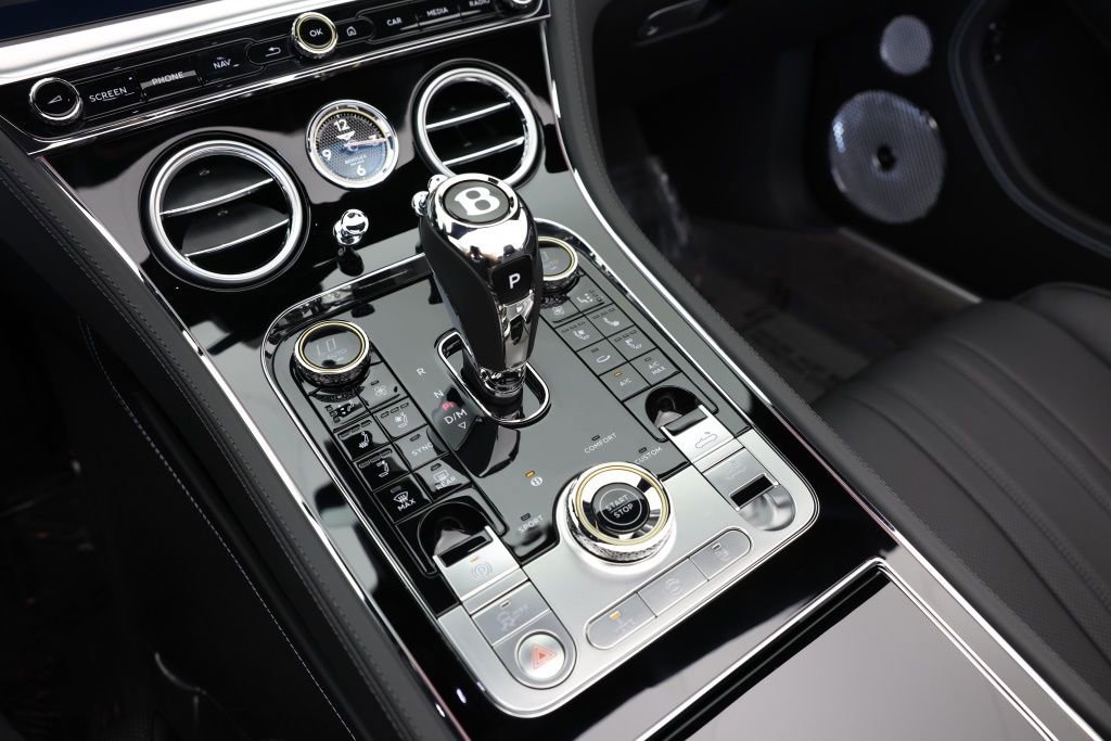 Used 2025 Bentley Continental GTC image 34