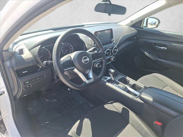 Used 2024 Nissan Sentra SV FWD image 9