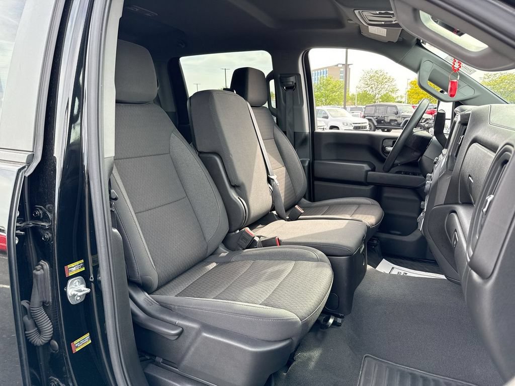 Used 2025 Chevrolet Silverado 2500 Custom w/ Custom Value Package AWD/4WD image 25