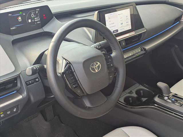 Used 2025 Toyota Prius XLE FWD image 9