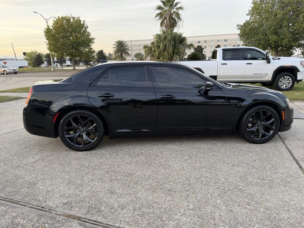 Used 2022 Chrysler 300 S w/ Comfort Group image 3