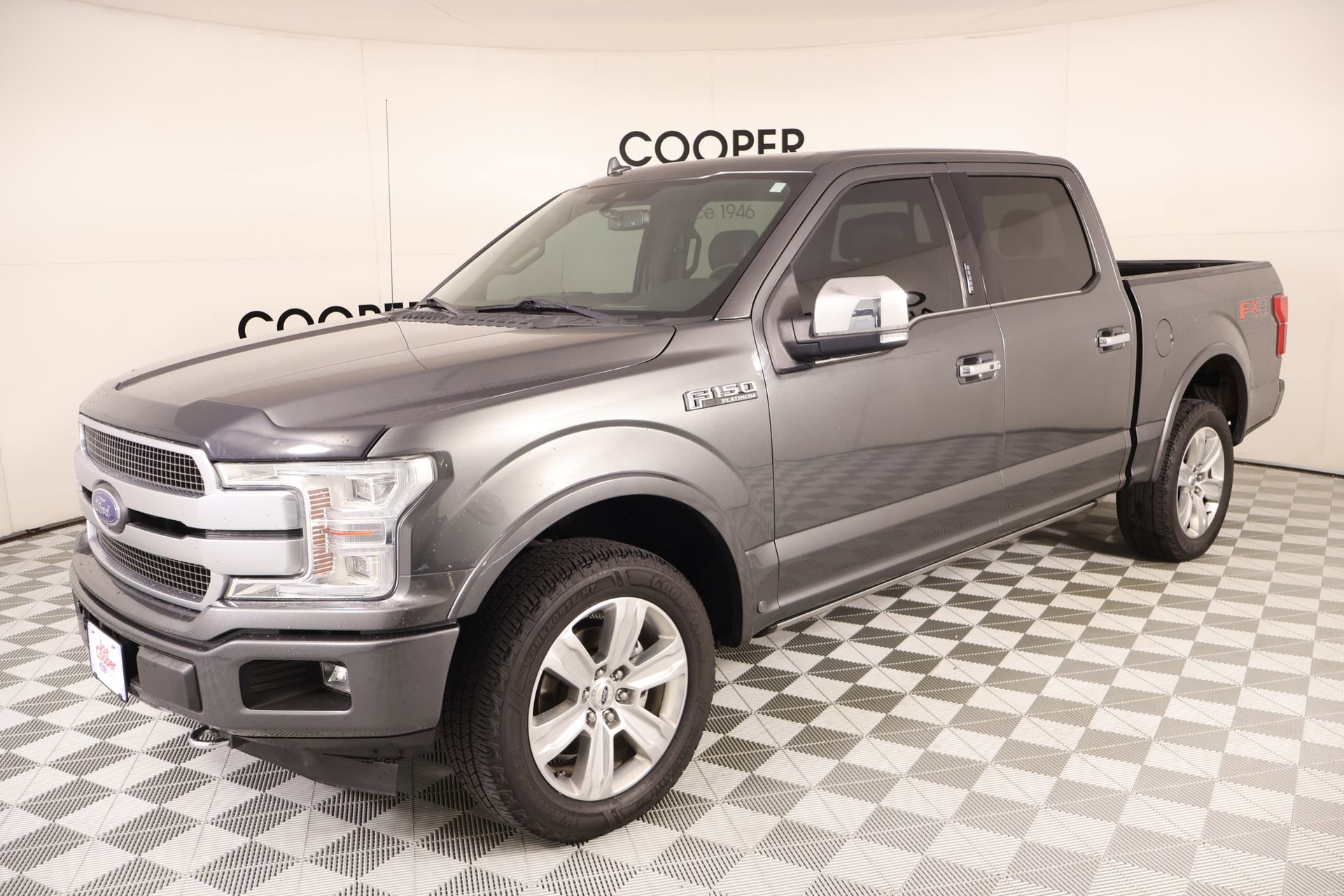 Used 2018 Ford F150 Platinum w/ Equipment Group 701A Luxury AWD/4WD image 12