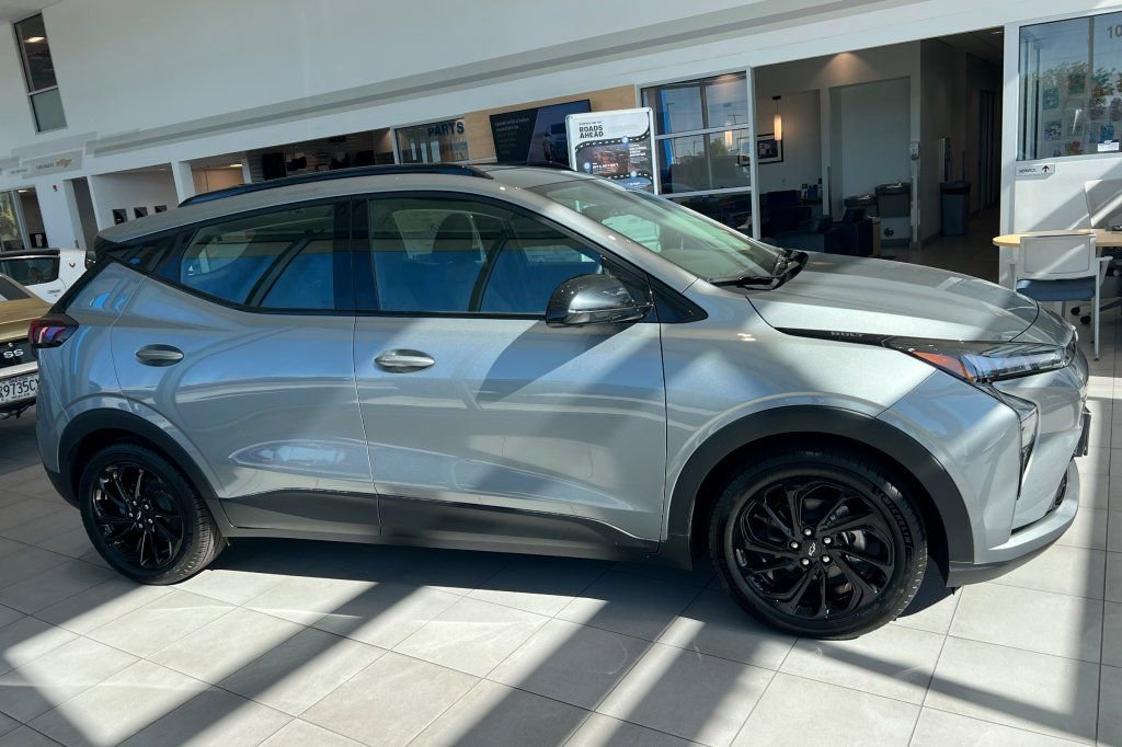 New 2027 Chevrolet Bolt RS w/ Technology Package FWD image 3