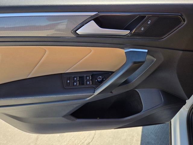 Used 2023 Volkswagen Tiguan SE R-Line image 17