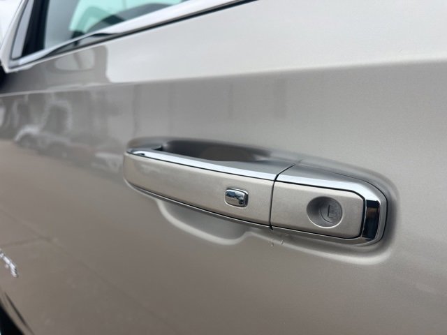 Used 2024 Chevrolet Tahoe Premier w/ Advanced Technology Package image 65