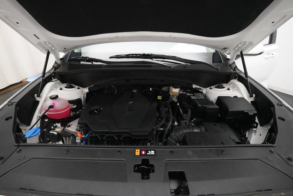 Used 2023 Hyundai Santa Fe SE FWD image 3