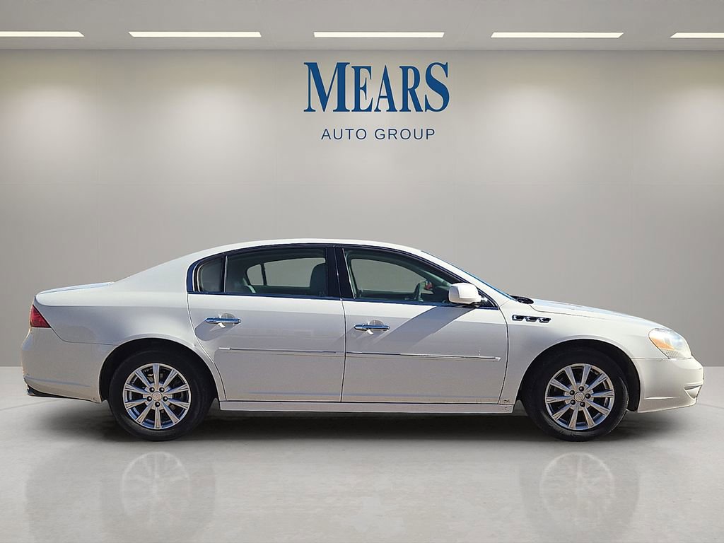 Used 2011 Buick Lucerne CXL image 6