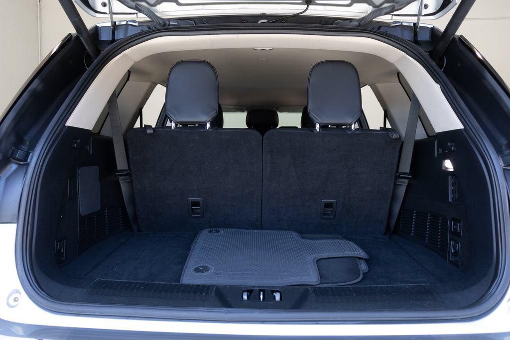 Used 2023 Lincoln Aviator AWD image 15