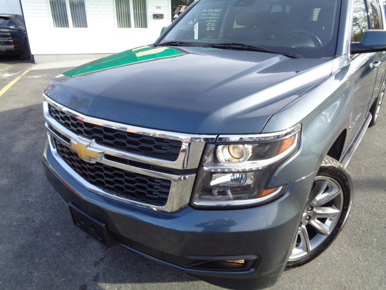 Used 2019 Chevrolet Suburban LT w/ Luxury Package image 18