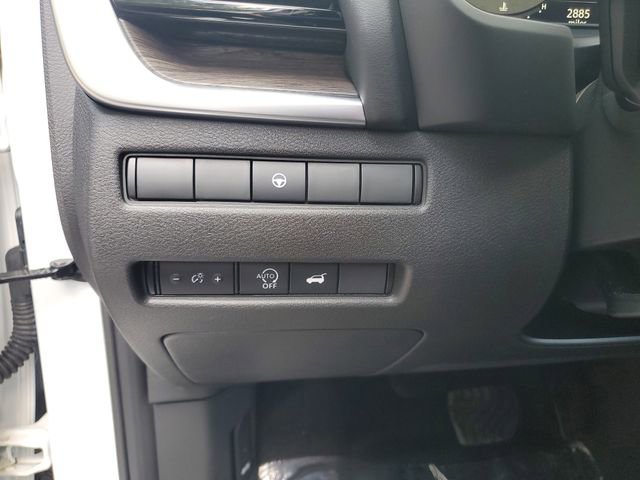 Used 2025 Nissan Rogue Platinum FWD image 28