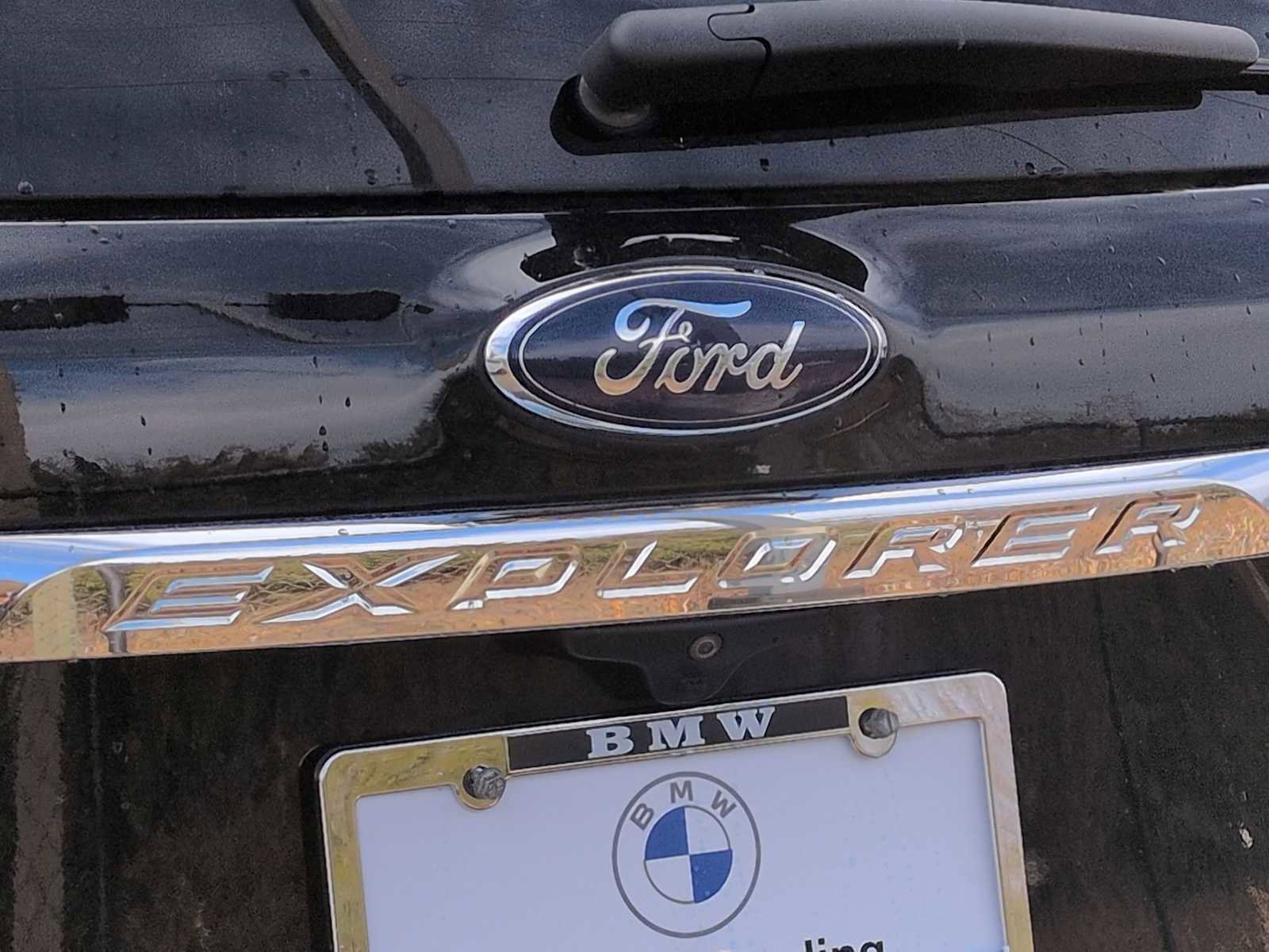 Used 2018 Ford Explorer XLT w/ Equipment Group 202A image 13